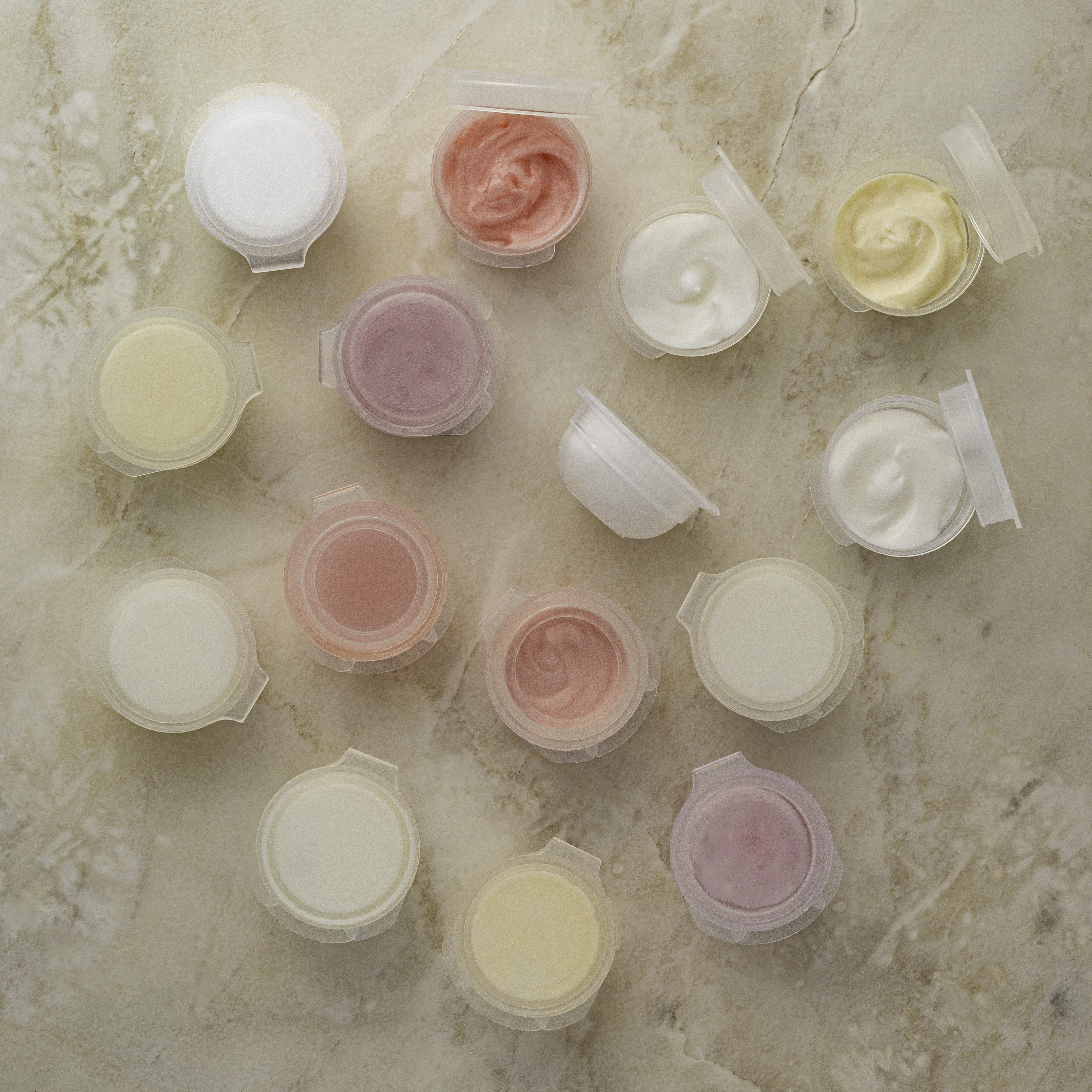 Hinged-lid containers display