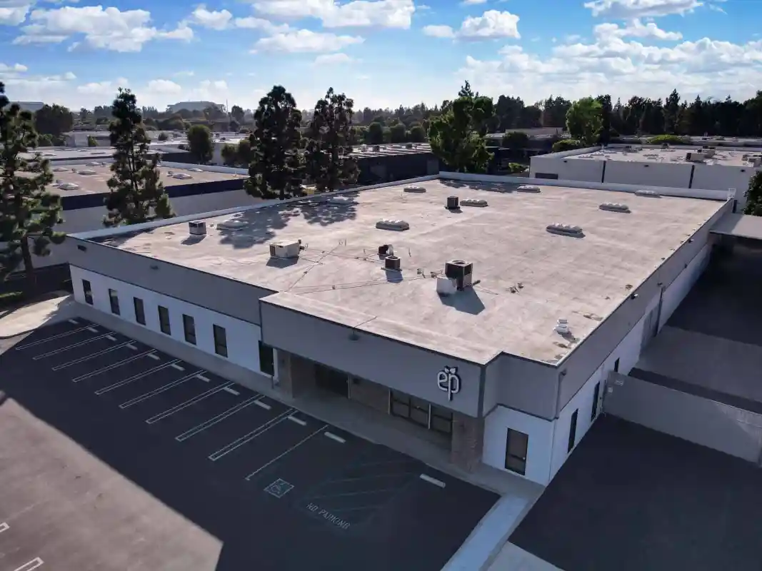 Hinged-lid containers hero